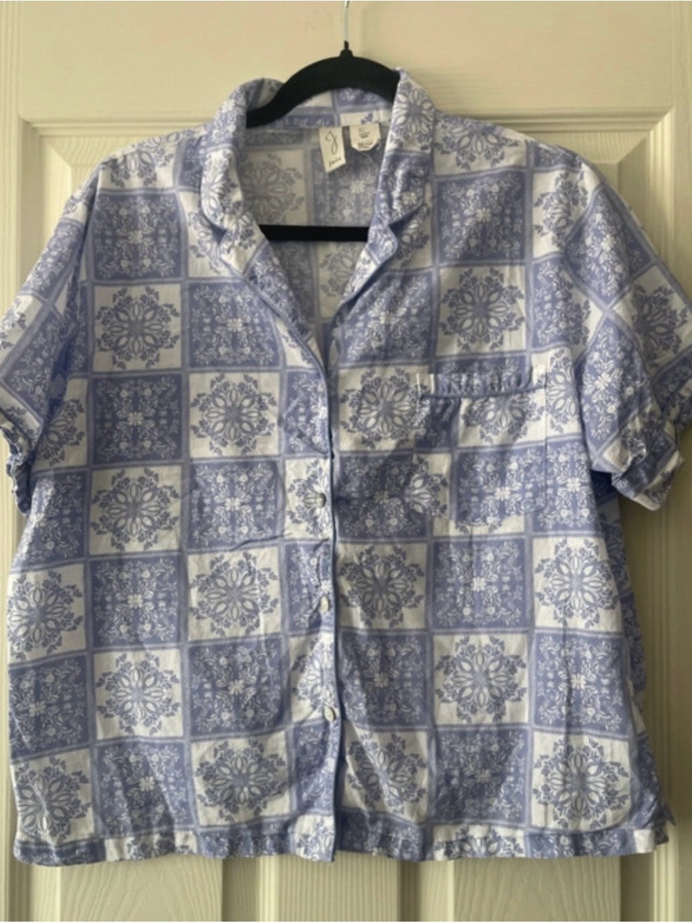 Joie Light Blue and White Patterned Short-Sleeve Button-Down Shirt